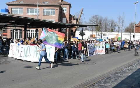 fridaysforfuture_250322_zen_10