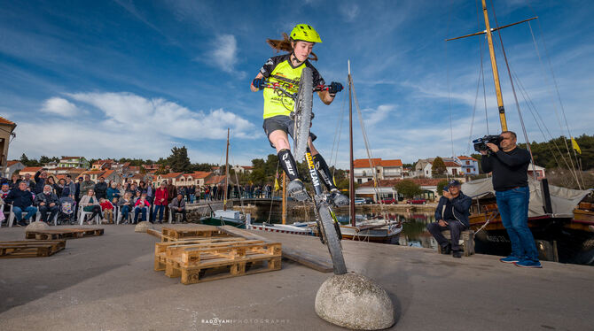 Eine spektakuläre Fahrradtrial-Show zählt zu den Höhepunkten der Publikumsmesse. FOTO: RADOVANI PHOTOGRAPHY