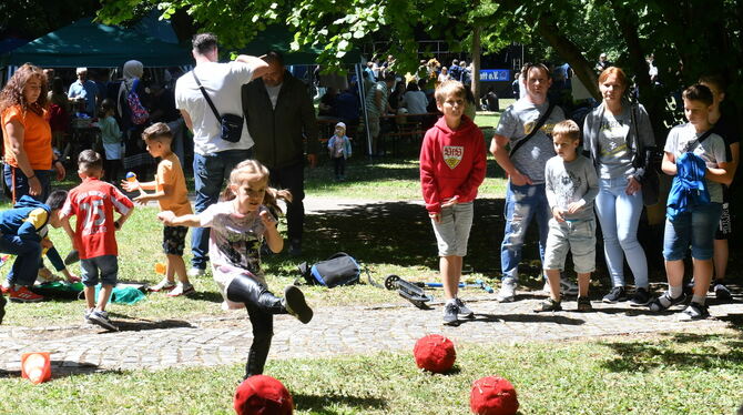 Mädchenpower am Ball. Nur eines von vielen Angeboten.