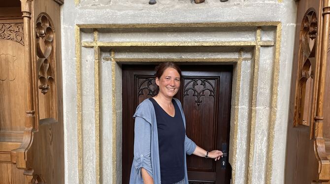 Zehn Jahre lang war sie für den Bezirk Martinskirche Ost zuständig: Pfarrerin Katharina Dolmetsch-Heyduck an der Tür zur Sakrist