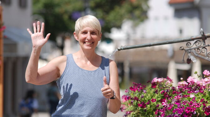 Auf zu alten Ufern: Baubürgermeisterin Jacqueline Lohde, hier am Metzinger Rathausbrunnen, hört nach einer Amtszeit auf und zieh