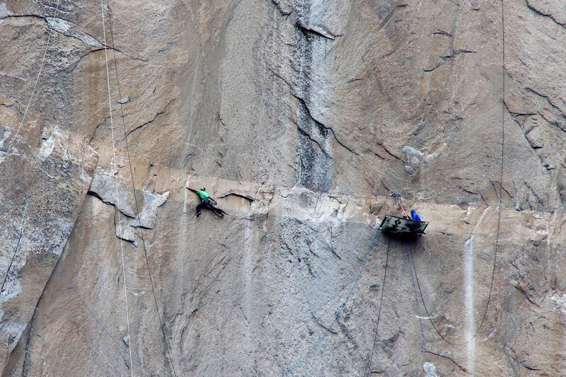 Extrem-Kletterer bezwingen Steilwand in Kalifornien