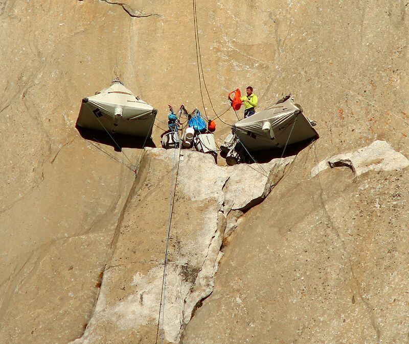 Extrem-Kletterer bezwingen Steilwand in Kalifornien