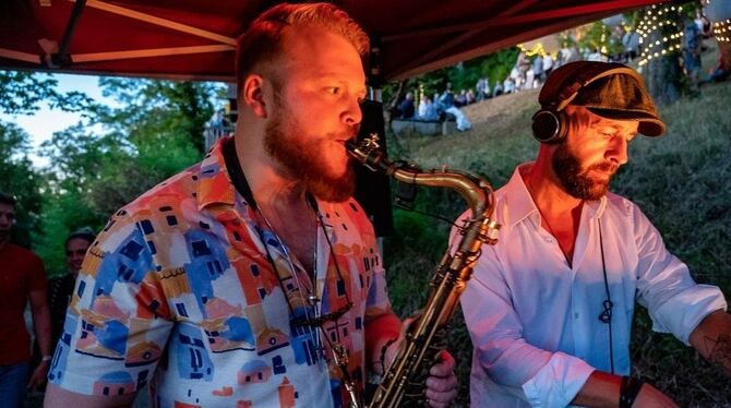 Easy Listening: Saxofonist Fabian Martin und DJ Thomas Raudnitzky machen Musik.