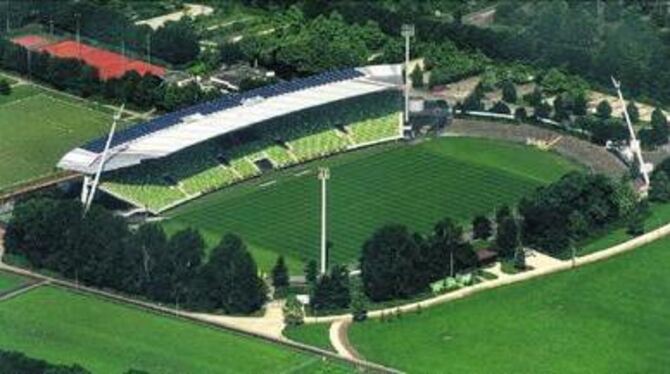 Die Frage ist weiter ungeklärt: Gibt es in Zukunft Spitzenfußball im Reutlinger Kreuzeiche Stadion?
FOTO: REISNER