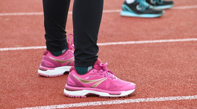 Gute Laufschuhe sind wichtig. Viel mehr brauchen Einsteiger als Ausstattung nicht.