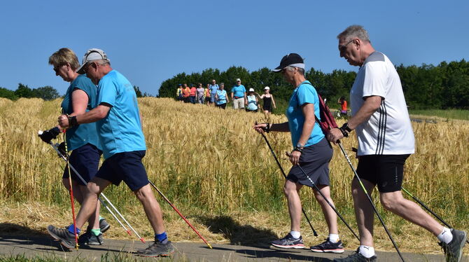 Walker beim Butzenlauf machten den Auftakt zum Kurparkfest.  FOTO: MEYER