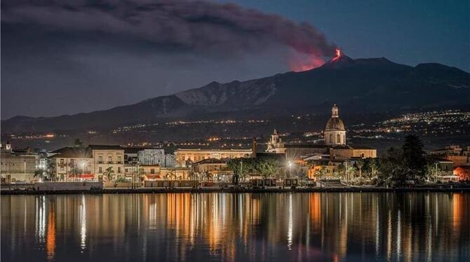 Renata Kowant aus Hechingen ist begeisterte Hobbyfotografin. Klar, dass es da schöne Urlaubsfotos vom Hafen in Catania geben sol