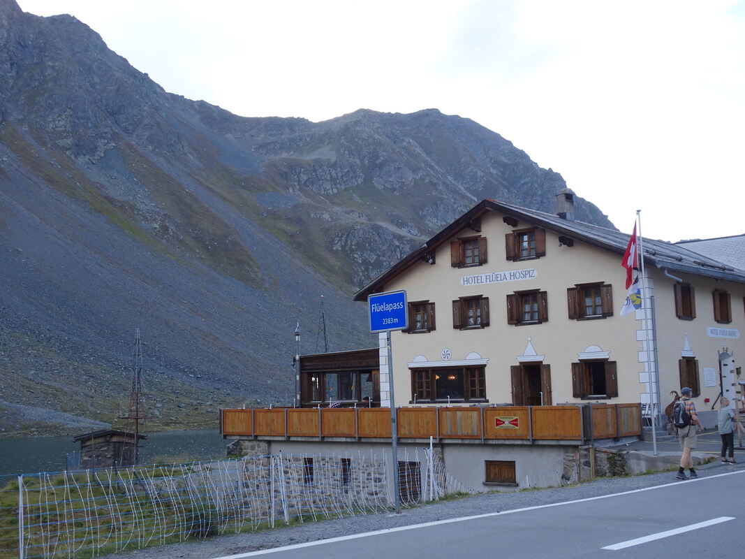 Im Panoramazug durch die Schweizer Bergwelt