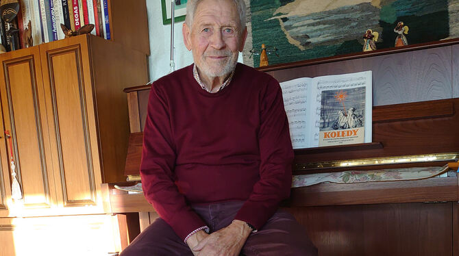 Eberhard Zacher engagiert sich in Buttenhausen und Grafeneck.  FOTO: WURSTER