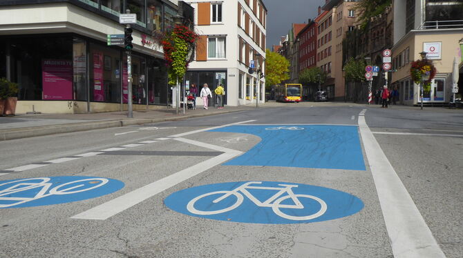 Wer auch immer die OB-Wahl gewinnt: Dass die Durchfahrt von Autos in der Mühlstraße wieder erlaubt wird, will keiner der  drei a