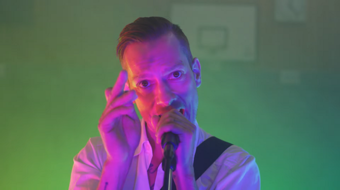 andre neo video handsome screenshot video wirth Der Hechinger Singer-Songwriter Andre Neo in dem Video zu »Handsome«.