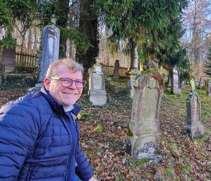 Zum Nachdenken zieht sich Münsingens Bürgermeister Mike Münzing gerne auf den jüdischen Friedhof in Buttenhausen zurück.