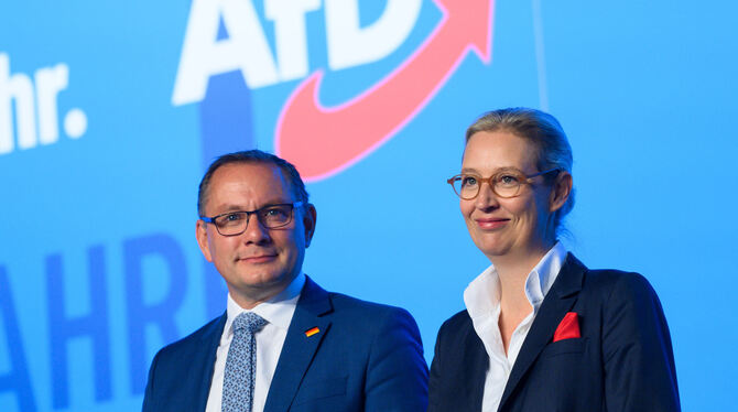 Die Parteichefs Tino Chrupalla und Alice Weidel 2023 in Magdeburg bei der AfD-Versammlung zur Europawahl.
