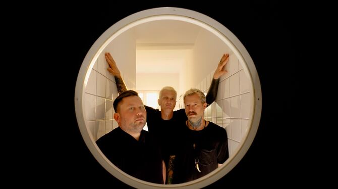 Drei Männer mit einem besonderen Bandprojekt: Timo Possekel, Andreas Horvat und Sören Ress (von links) sind Dreibettzimmer. Nich