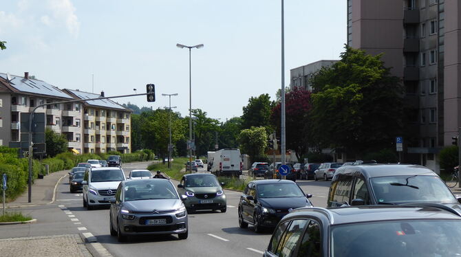 Die Tübinger Ortsdurchfahrt der B 28 ist stark lärmbelastet. Hier in der Hegelstraße müsste das Tempo von 50 auf 40 km/h reduzie