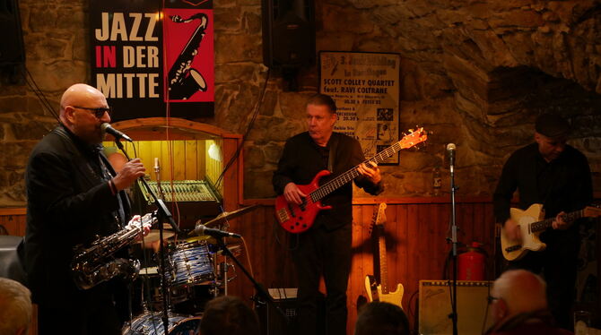 Im Jazzclub: Albie Donnelly, sein Saxofon und seine Band
