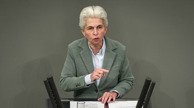 Marie-Agnes Strack-Zimmermann (FDP) spricht in einer Debatte der Aktuelle Stunde zum »Taurus-Abhörskandal« der Bundeswehr.