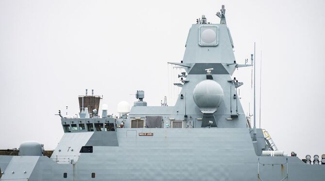 Rakete auf Schiff in Dänemark - Sperrung im Luft- und Seeverkehr