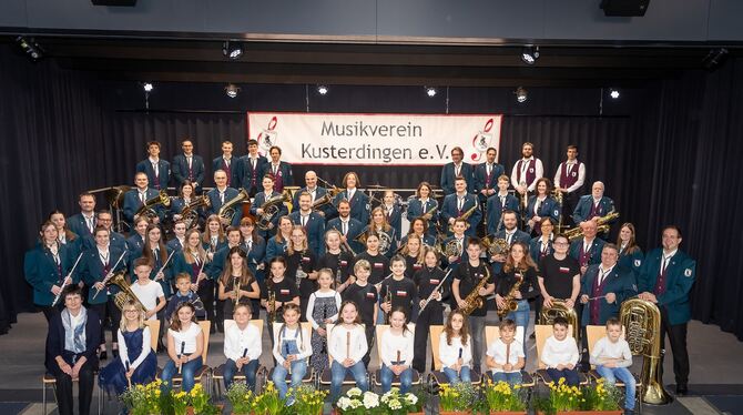 Der Musikverein Kusterdingen bei einem Auftritt in der Kusterdinger Festhalle.