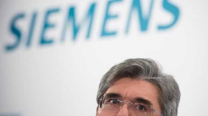 Siemens-Chef Joe Kaeser hat für die Beschäftigten des Konzerns wenig gute Nachrichten. Foto: Peter Kneffel