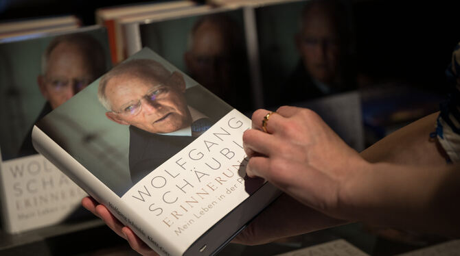 Posthum sind gestern Wolfgang Schäubles Memoiren erschienen. Mit einigen Überraschungen.  FOTO: GOLLNOW/DPA