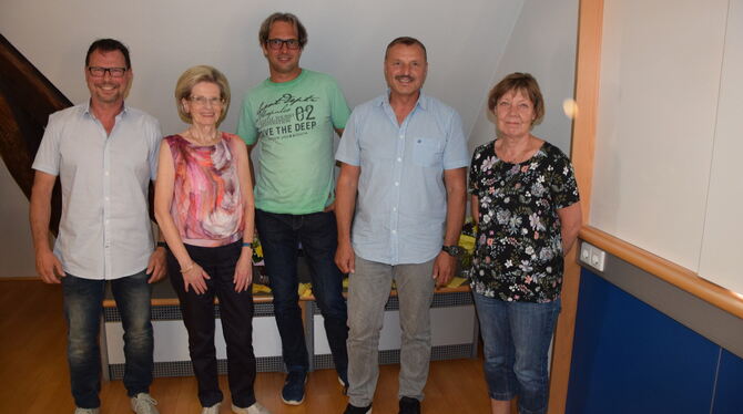 2020 wurden sie geehrt für ihre langjährige Ratstätigkeit in Ofterdingen (von links):  Martin Schmid (FWV) kommt inzwischen auf