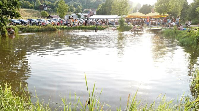 Das Fest am Gomadinger See ist ebenso ein Anziehungspunkt für Touristen wie andere Ereignisse in der Gemeinde.  FOTO: LENK