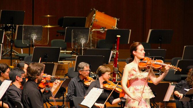 Ragnhild Hemsing mit ihrer Hardangerfiedel beim Kaleidoskopkonzert der WPR.