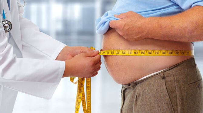Von Adipositas ist ein Viertel der Deutschen betroffen. Starkes Übergewicht ist als Krankheit anerkannt.  FOTO: GRINNY/ADOBE STO