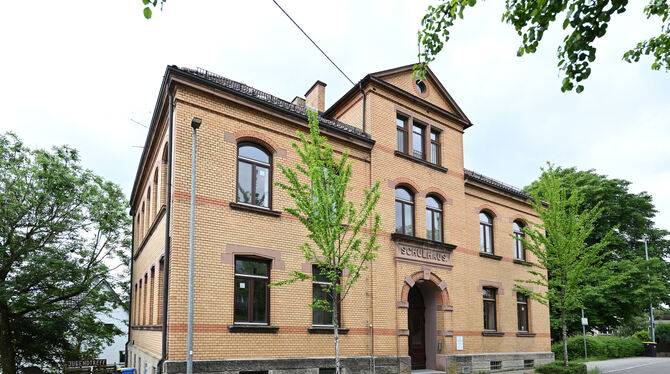 Die Alte Dorfschule ist Tagungsort des Bezirksgemeinderates Ohmenhausen. Über dessen Zusammensetzung entscheiden die  Wähler am