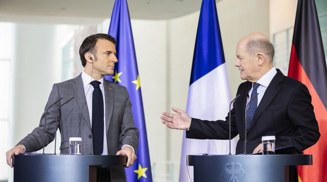 Frankreichs Präsident Emmanuel Macron (links) und Bundeskanzler Olaf Scholz (SPD) wird nicht das beste Verhältnis nachgesagt. Nä