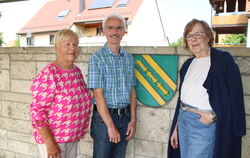 Es war einmal: Gisela Kromer (links), Dietmar Hacker und Johanna Kruppa sagen nach insgesamt 80 Jahren im Gemeinderat Servus