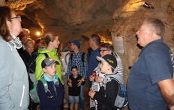 Wissenswertes über die Olgahöhle berichtete Frank Schüler den aufmerksamen Zuhörern 
