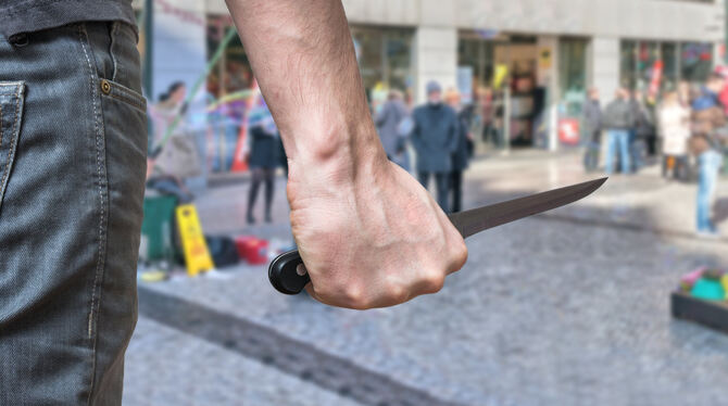 Die Straftaten im Zusammenhang mit Messern haben zugenommen, sowohl im Bereich des Polizeipräsidiums Reutlingen als auch im Land