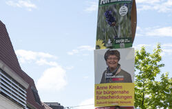 Plakaten der Parteien kann man in der heißen Phase des Kommunal- und Europawahlkampfs gar nicht entgehen. Wie Ironie mutet es an