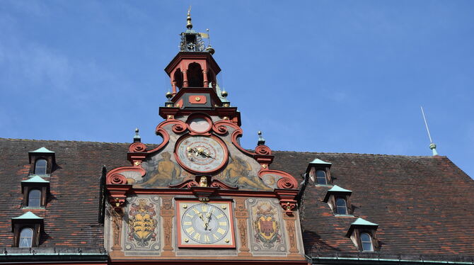 Die astronomische Uhr am Tübinger Rathaus  FOTO: KREIBICH