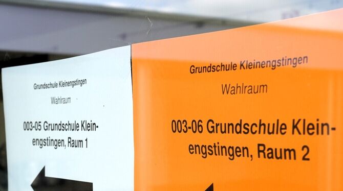 Gut organisiert: zwei Wahllokale in Kleinengstingen.