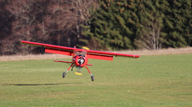 Das Flugplatzfest führt durch Jahrzehnte der Flugeschichte.  FOTO: VEREIN