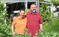 Bianca Oswald und Gerhard Knecht haben den Obst- und Gartenbauverein Mittelstadt mit anderen Menschen zu einer nach 75 Jahren bl