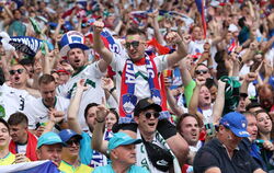 Nicht nur Sloweniens Fans gehen lautstark mit, wenn ihr Team bei der Euro spielt.