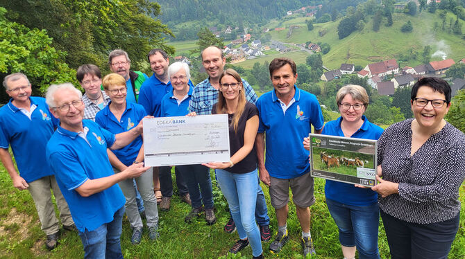 Die Ortsgruppe Gundelfingen wurde von Edeka Südwest mit 3.000 Euro für ihr Naturschutzprojekt ausgezeichnet.