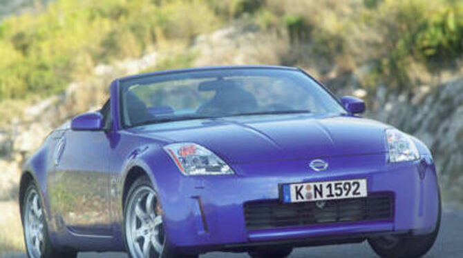 Eindeutig männlich, super-kantig und windschnittig geformt: Der Nissan Roadster 350 Z.
FOTO: PR