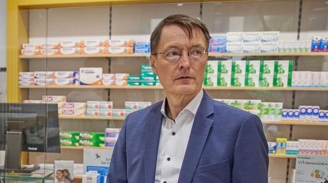Bundesminister Lauterbach besucht Apotheker