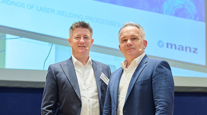 Vorstandsvorsitzender Martin Drasch (rechts) und Finanzvorstand Manfred Hochleitner von der Manz AG.
