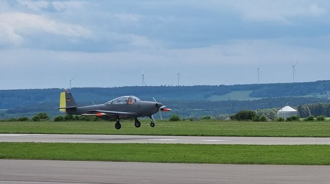 Der Hagelflieger, den der Reutlinger Verein zur Hagelabwehr angemietet hat, ist am Flughafen Stuttgart verunglückt. Hier ein Bil