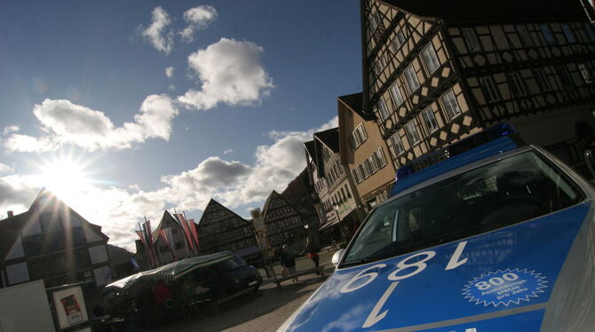 Das Bild vom Polizeiauto auf dem Uracher Marktplatz ist im Jahr 2009 entstanden – im Uracher »Horror-Jahr«, was die Kriminalität