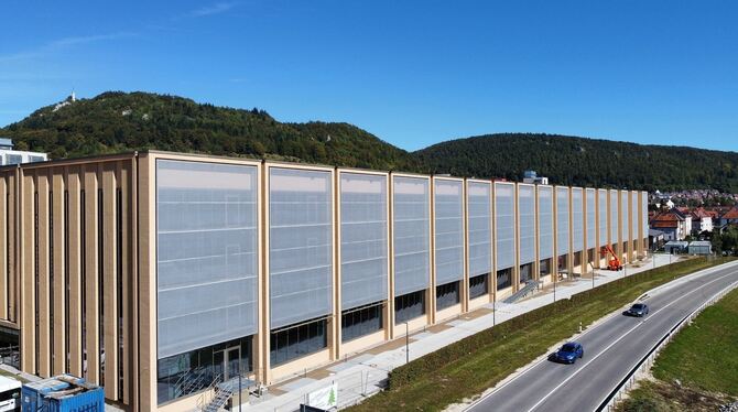Das in diesem Jahr fertig gestellte Produktionsgebäude von Groz-Beckert in Albstadt-Ebingen, mit Kosten von über 140 Millionen E