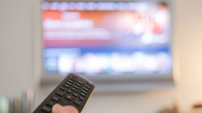 Wegen TV-Kosten: Verbraucherschützer verschicken Abmahnungen