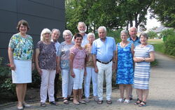 Das Betreuungsteam der Seniorenbegegnung in Walddorfhäslach mit Bürgermeisterin Silke Höflinger (links) und Marianne Gaiser (rec